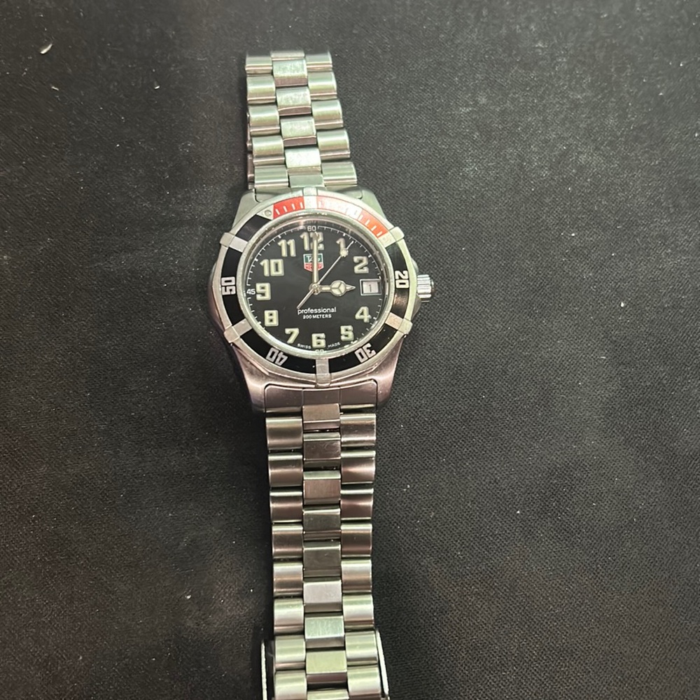 Vintage Tag Heuer Professional 200m